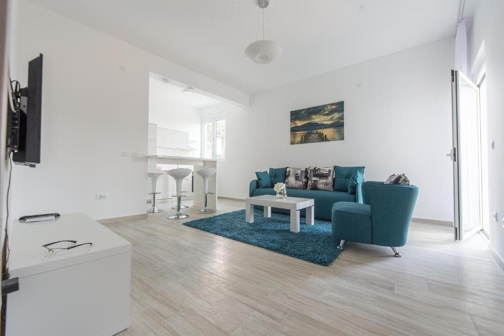 Apartman (pogled na bazen) u Nautilus Apartments, Crna Gora — 2